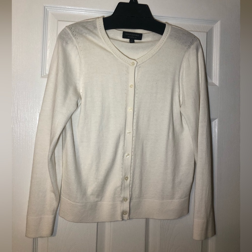 Banana Republic Silk Blend Lightweight Cardigan Sweetheart Sweater Med-Petite